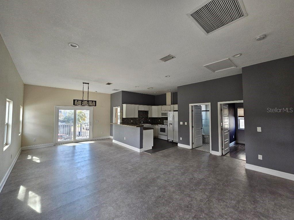 Image 3 of 19 For 2203 Davis Street