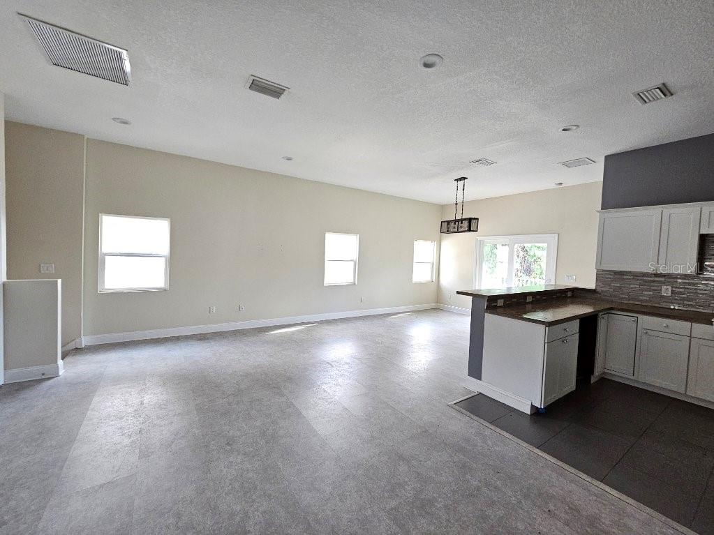 Image 4 of 19 For 2203 Davis Street