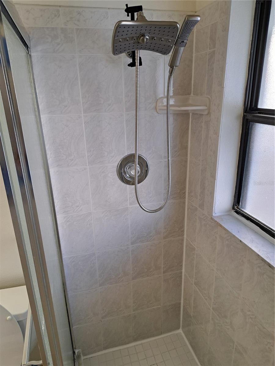 Image 5 of 13 For 754 71st Avenue N