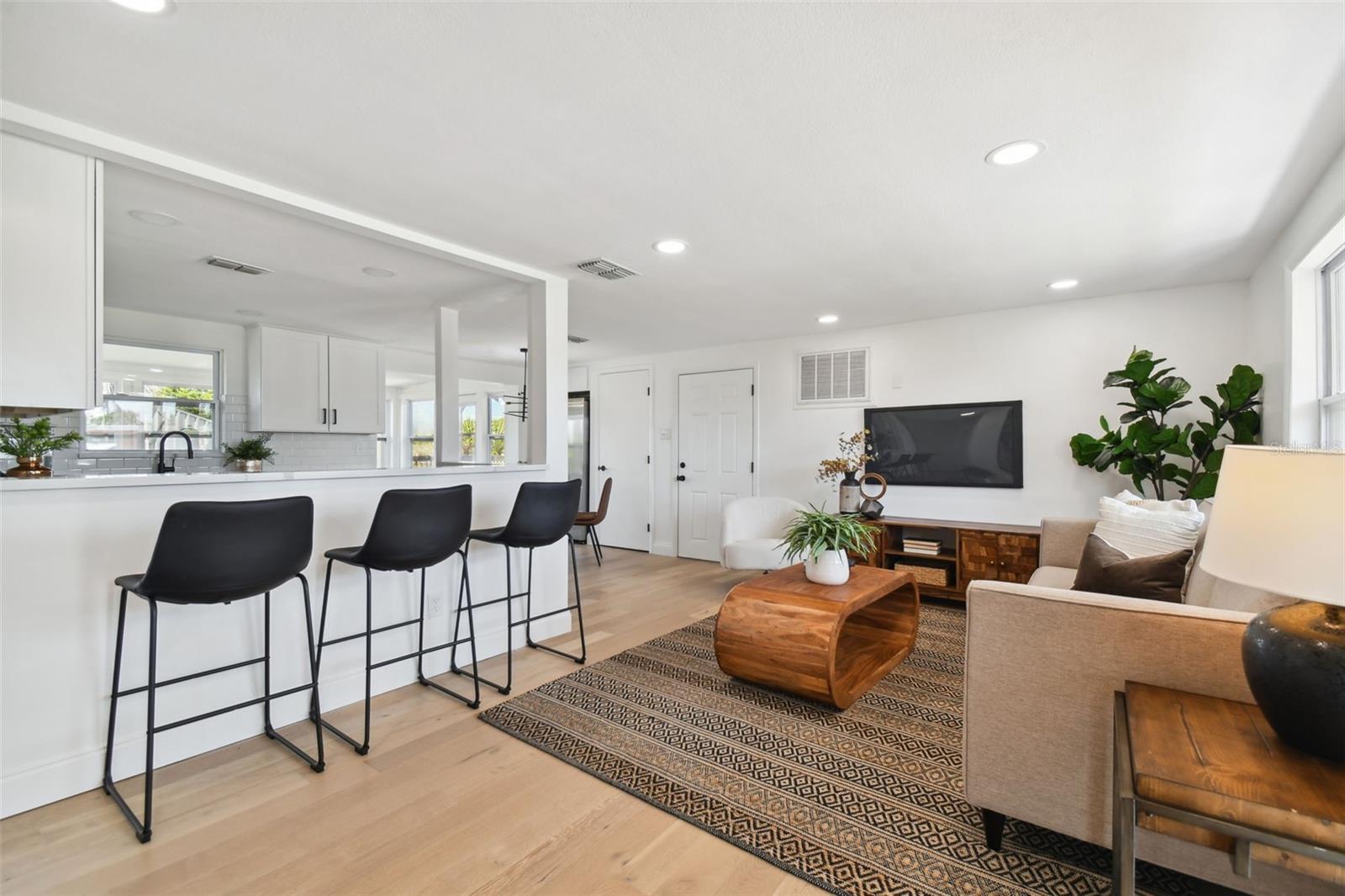 Image 10 of 65 For 13617 Frances Avenue