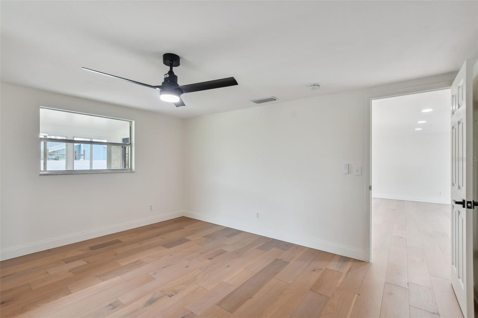 Image 11 of 53 For 8512 Longboat Lane