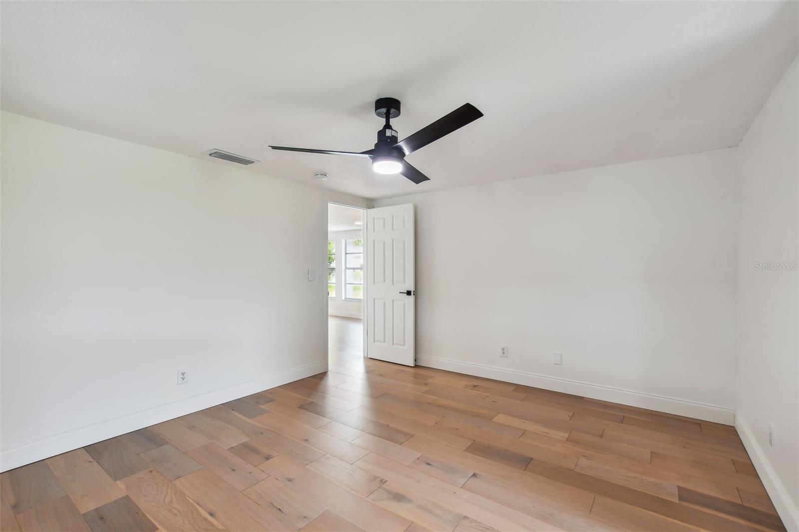 Image 12 of 53 For 8512 Longboat Lane