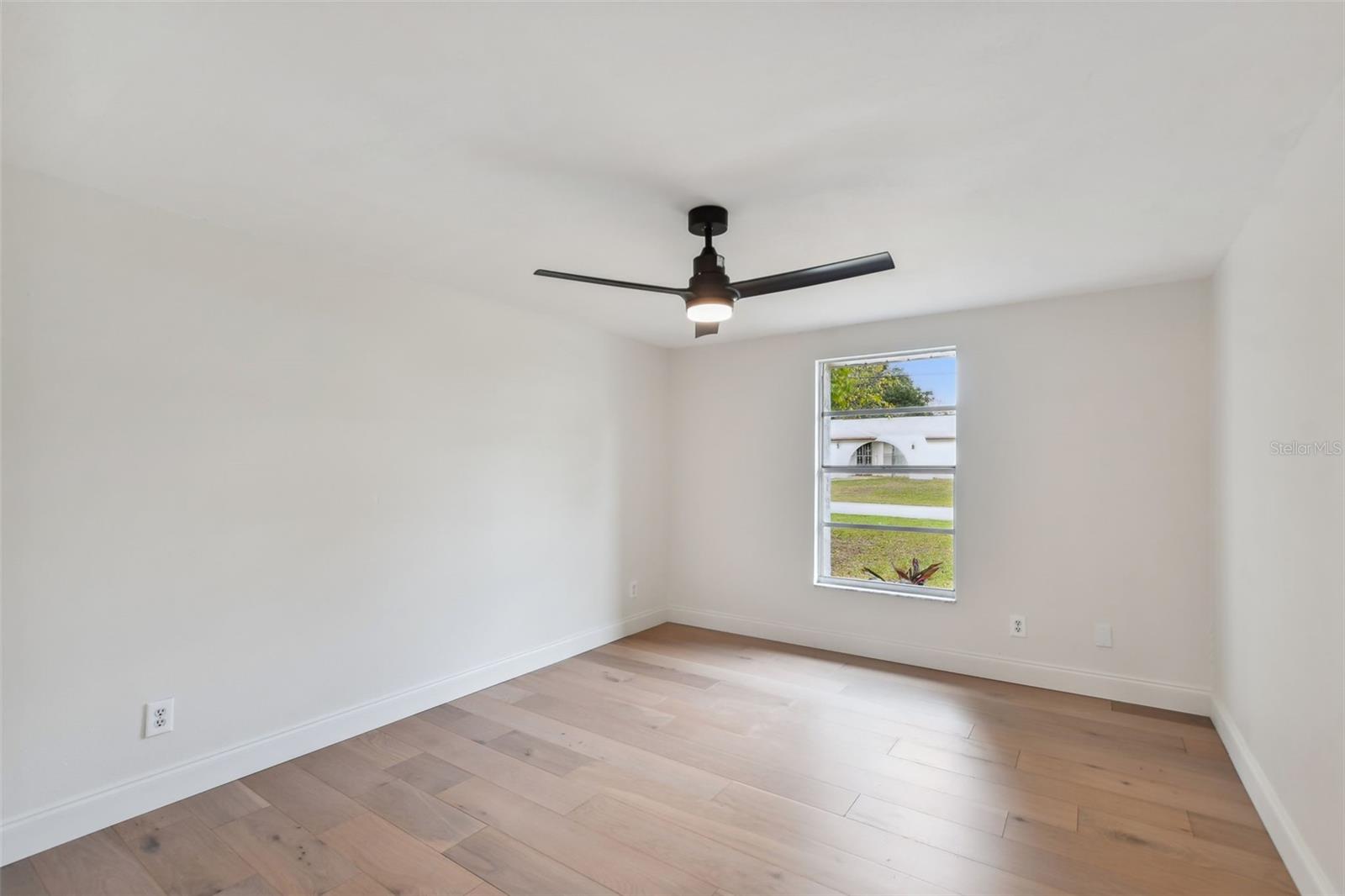 Image 15 of 53 For 8512 Longboat Lane