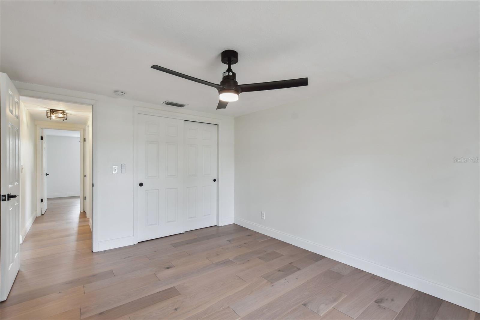Image 17 of 53 For 8512 Longboat Lane