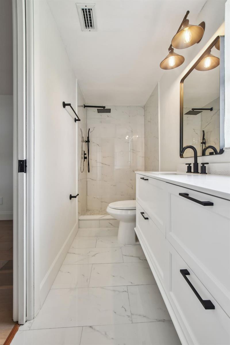 Image 35 of 53 For 8512 Longboat Lane
