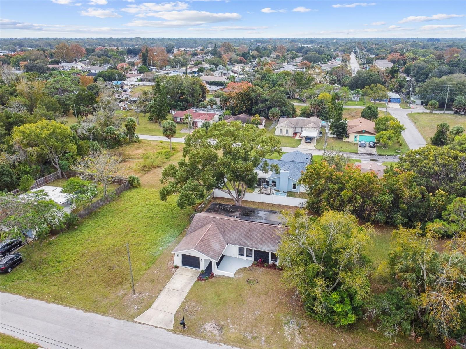 Image 40 of 53 For 8512 Longboat Lane