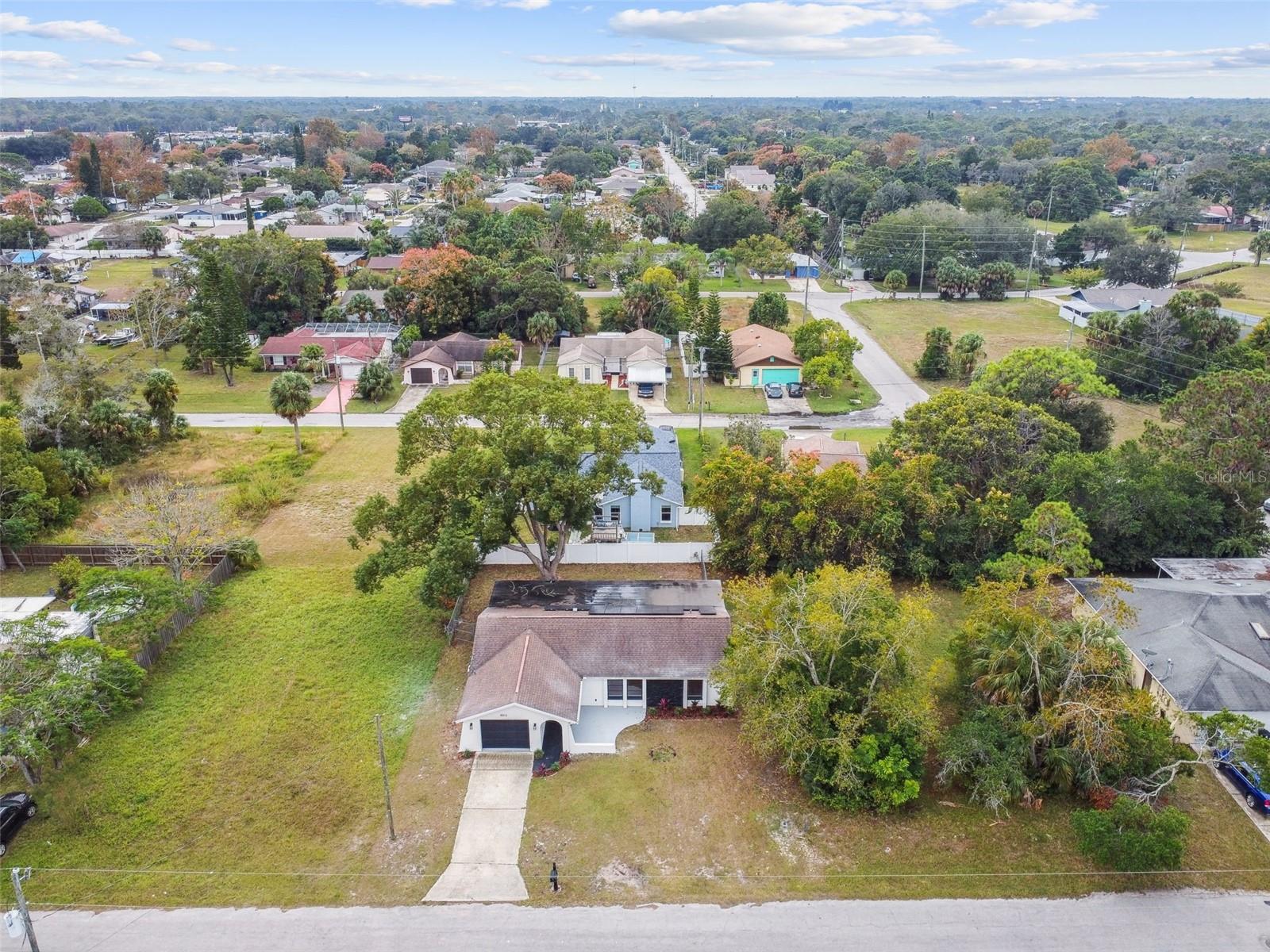Image 41 of 53 For 8512 Longboat Lane