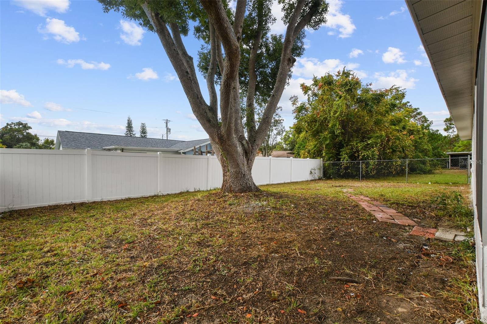 Image 7 of 53 For 8512 Longboat Lane