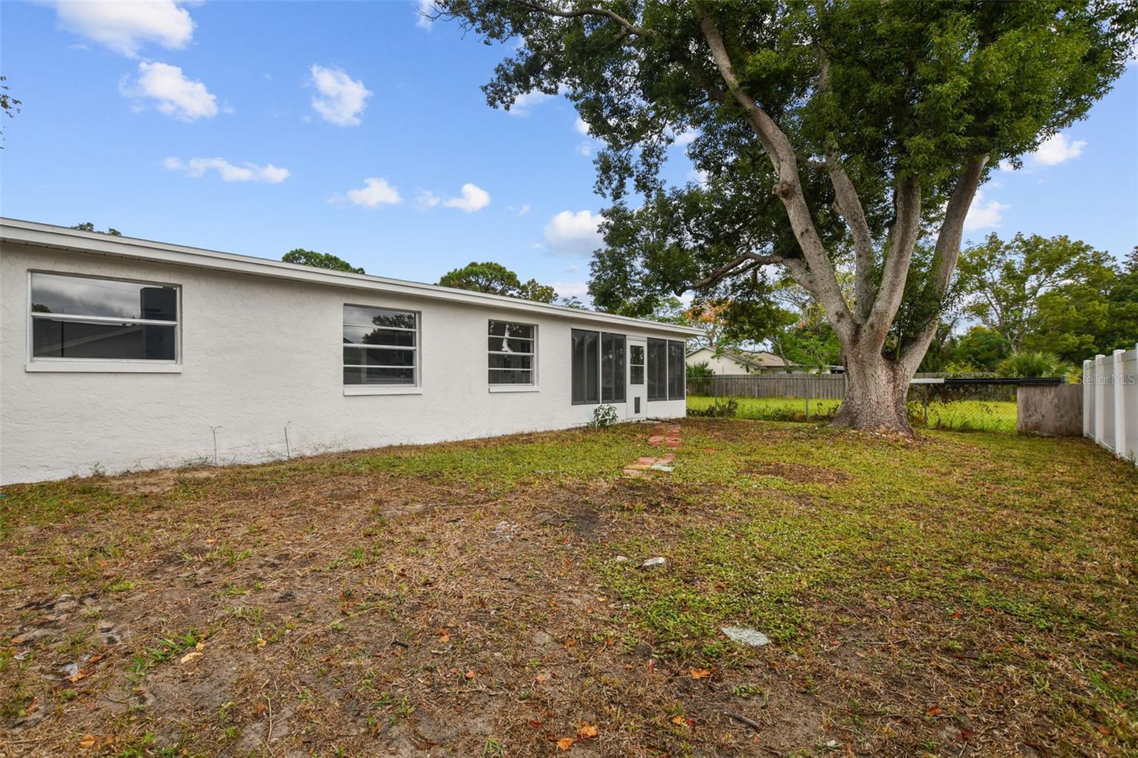 Image 9 of 53 For 8512 Longboat Lane