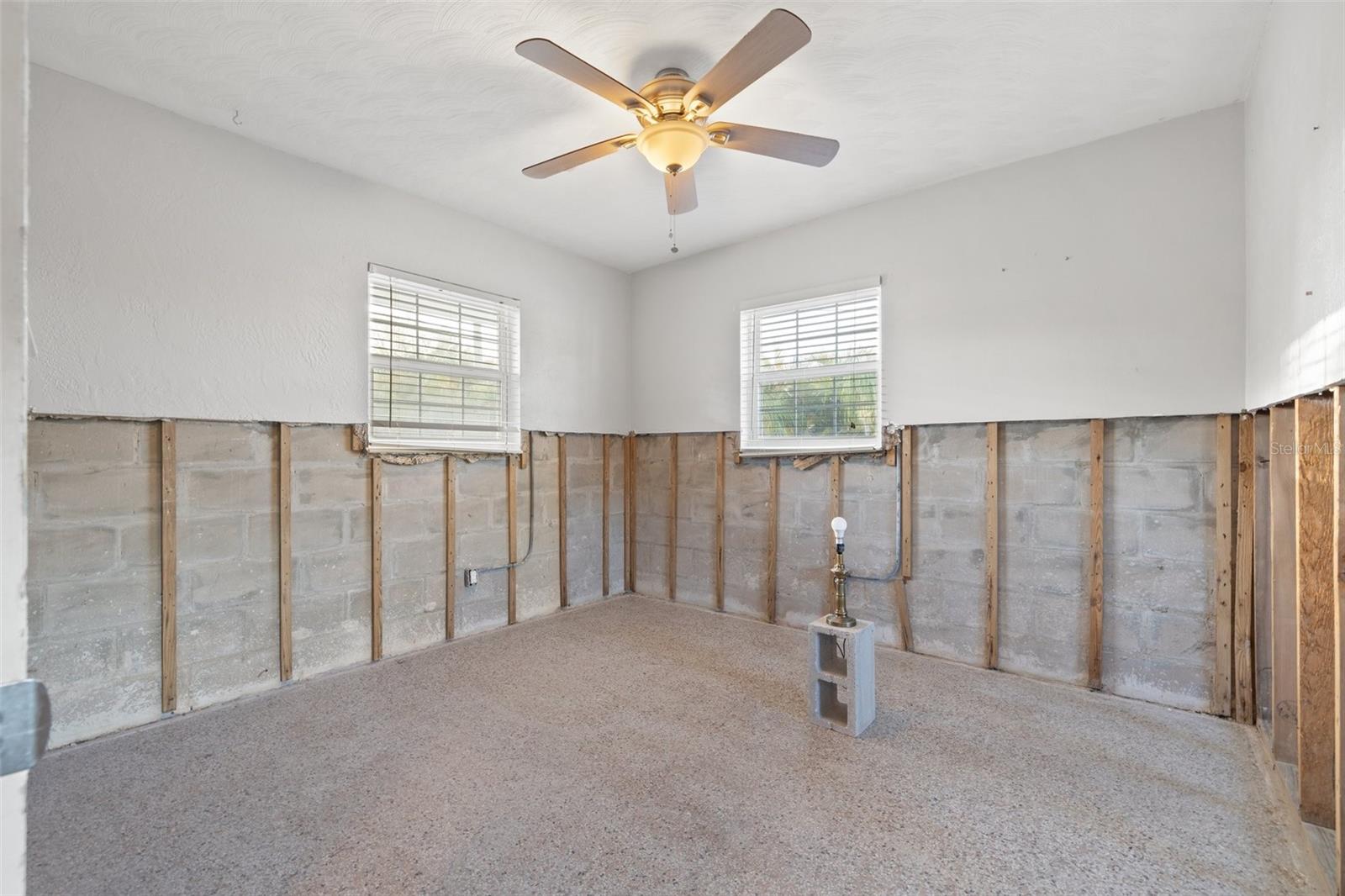 Image 11 of 25 For 8801 Sunlit Cove Drive Ne