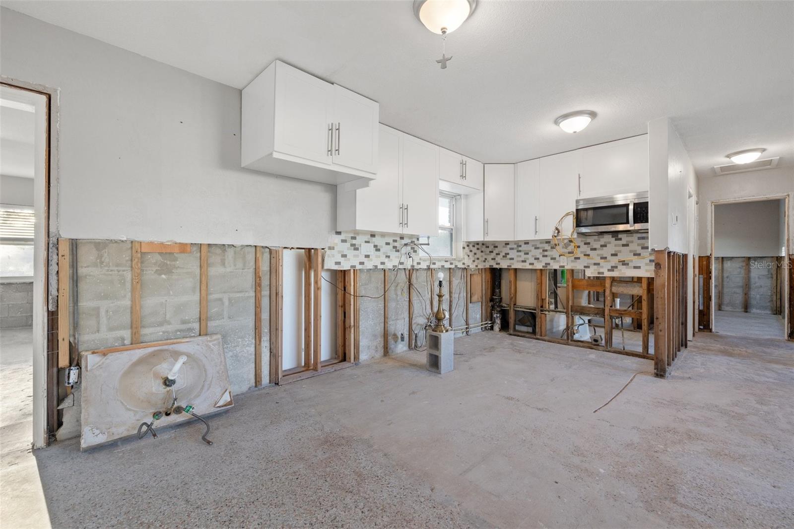 Image 6 of 25 For 8801 Sunlit Cove Drive Ne
