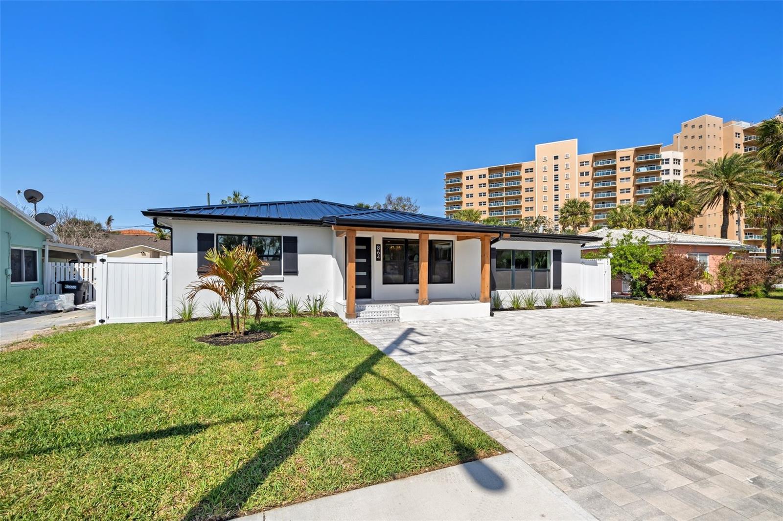 Image 64 of 64 For 864 Mandalay Avenue