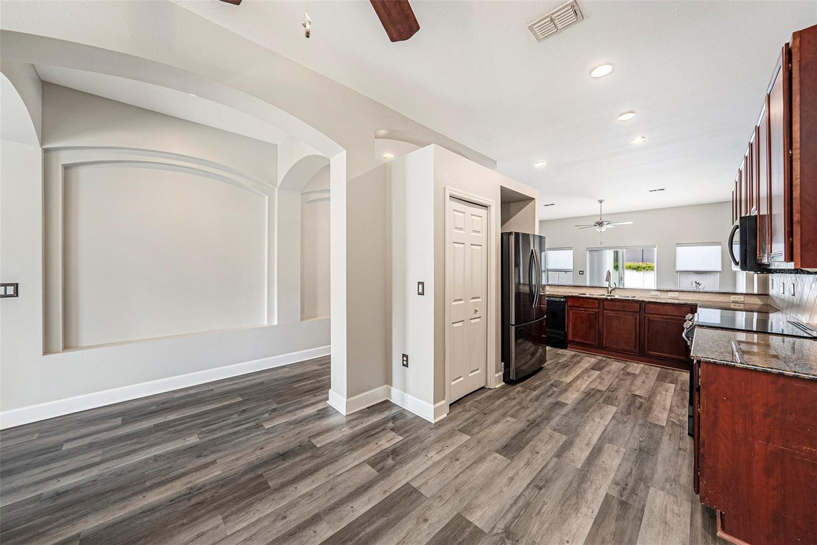 Image 11 of 30 For 5189 Brackenwood Drive