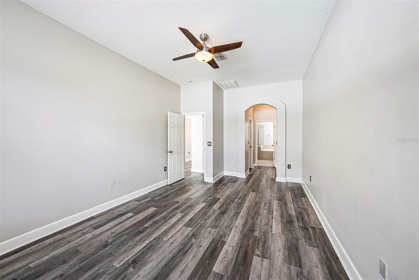 Image 16 of 30 For 5189 Brackenwood Drive