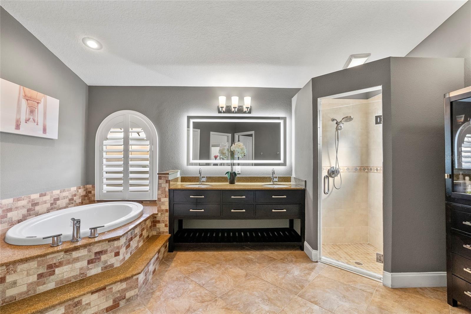 Image 16 of 41 For 10602 Rochester Way