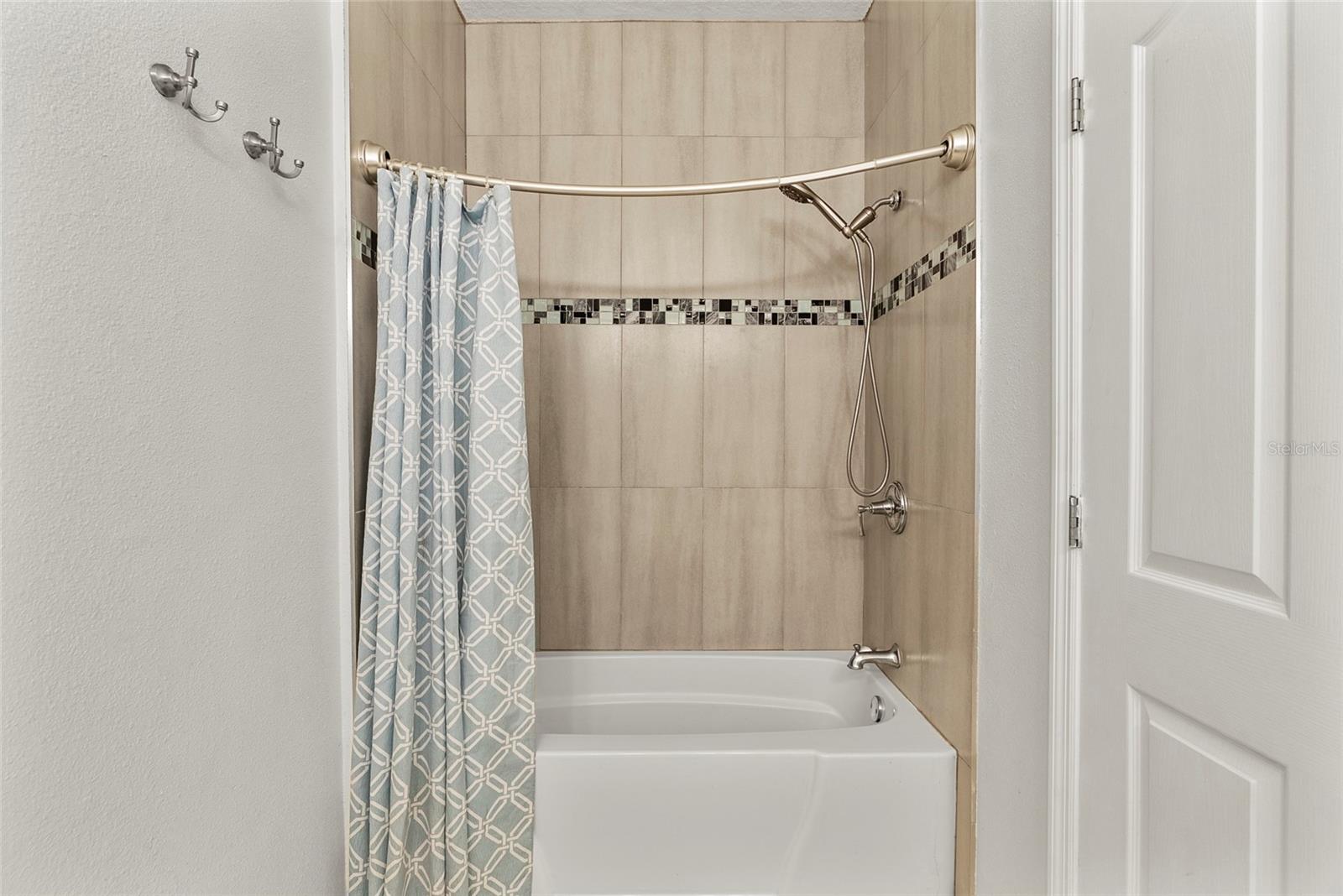 Image 30 of 41 For 10602 Rochester Way