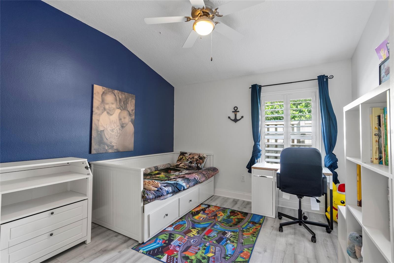 Image 32 of 41 For 10602 Rochester Way
