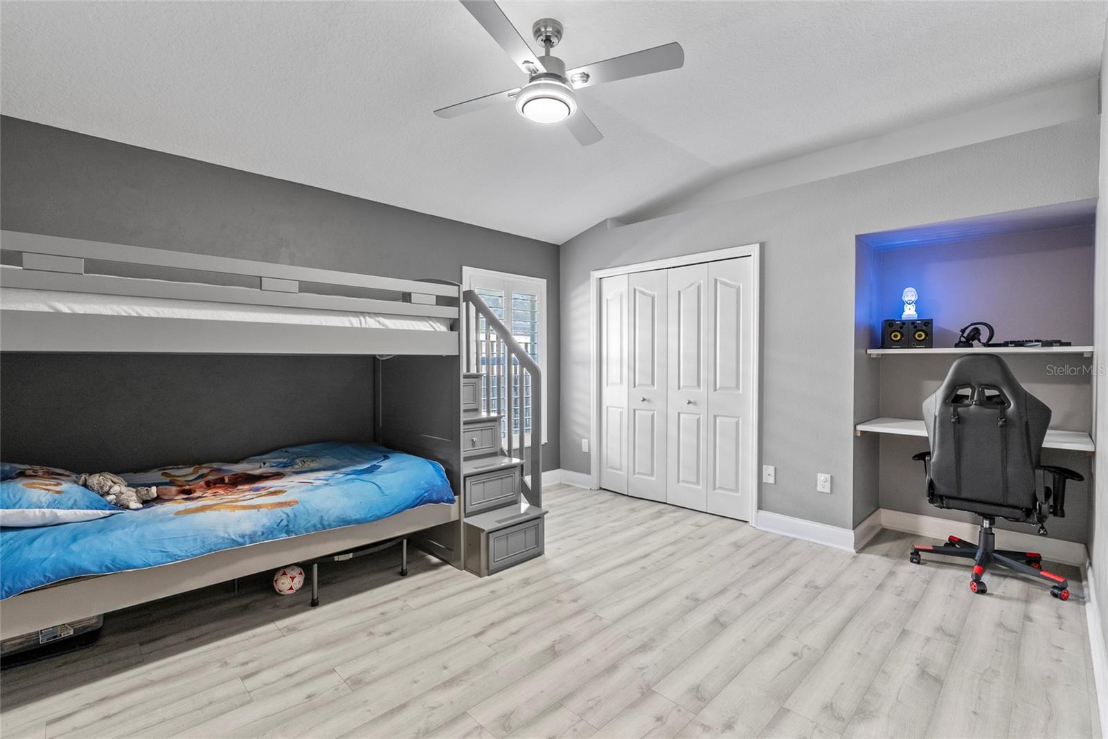 Image 34 of 41 For 10602 Rochester Way