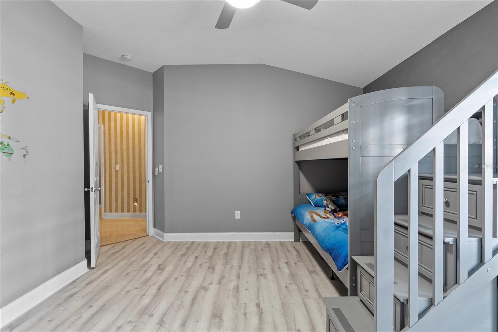 Image 35 of 41 For 10602 Rochester Way