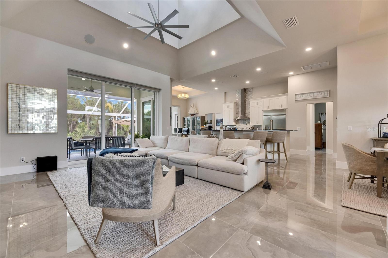 Image 18 of 100 For 706 Manns Harbor Drive