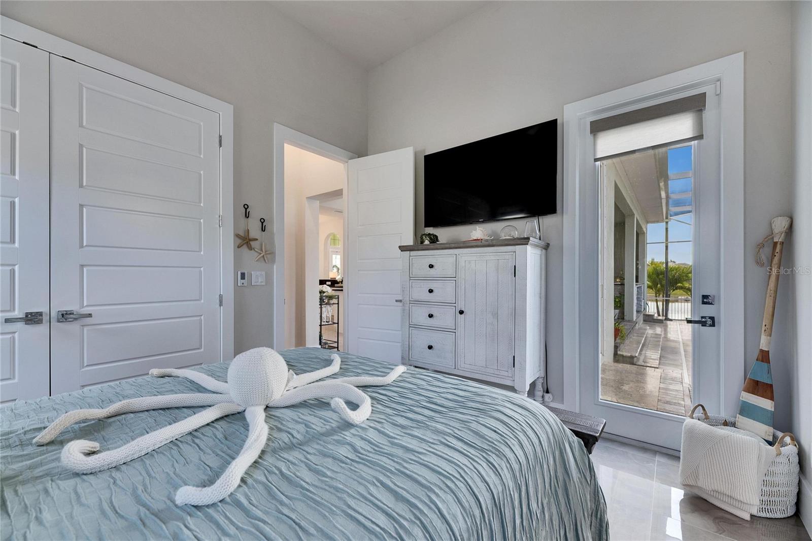 Image 33 of 100 For 706 Manns Harbor Drive