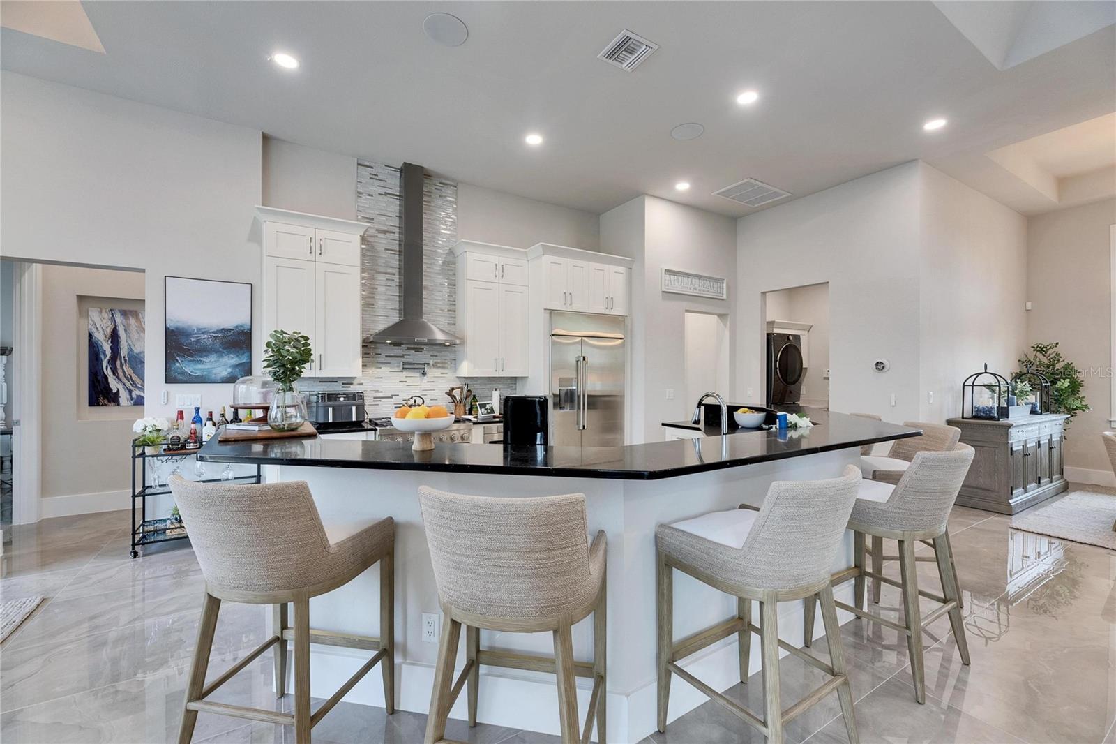 Image 4 of 100 For 706 Manns Harbor Drive