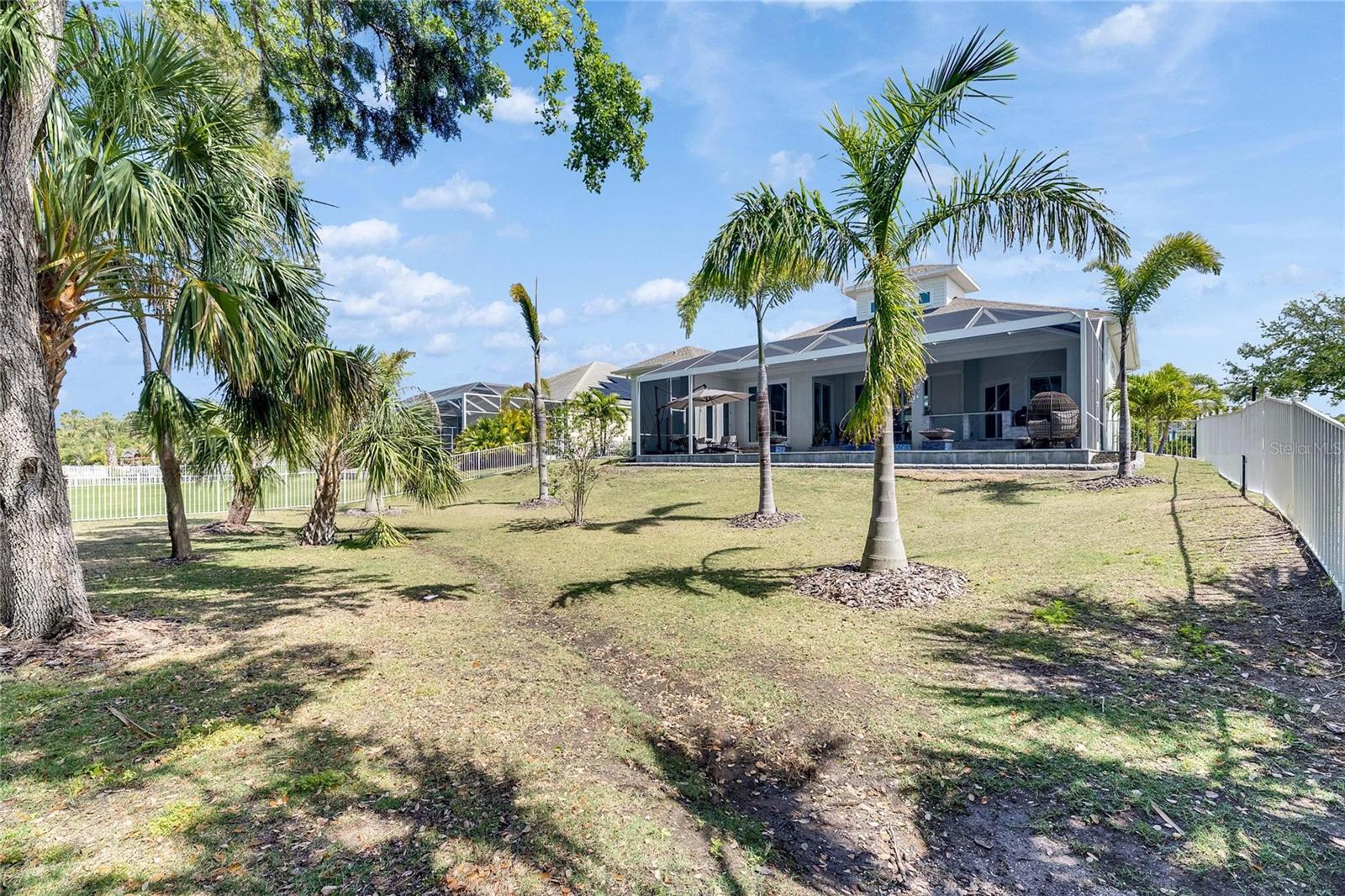Image 74 of 100 For 706 Manns Harbor Drive