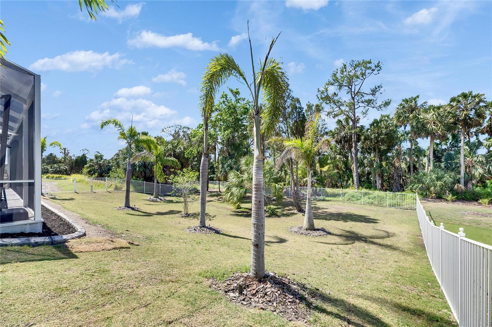 Image 77 of 100 For 706 Manns Harbor Drive