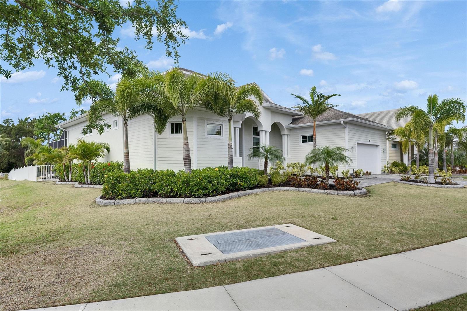 Image 9 of 100 For 706 Manns Harbor Drive