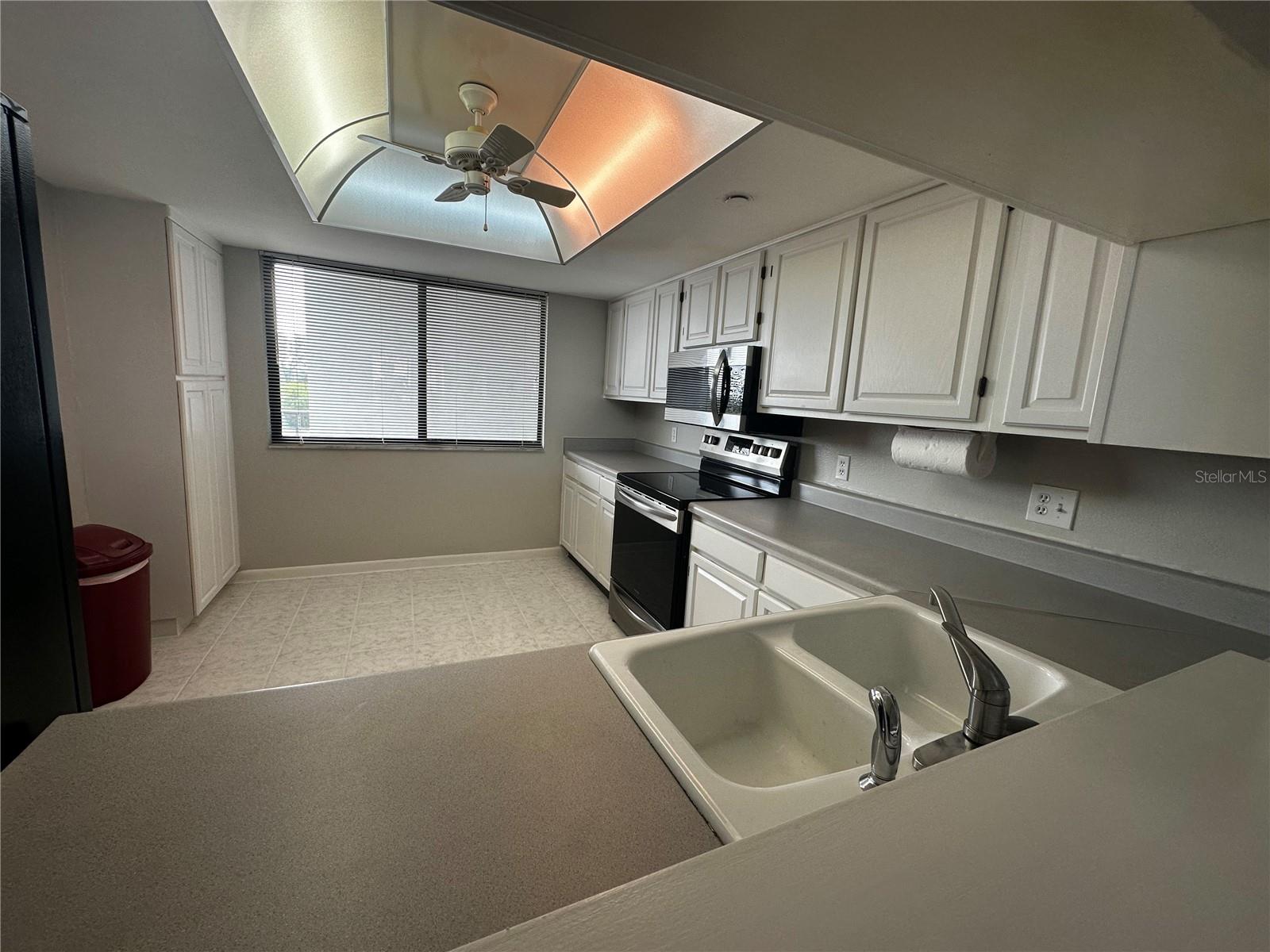 Image 3 of 15 For 19111 Vista Bay Drive 211