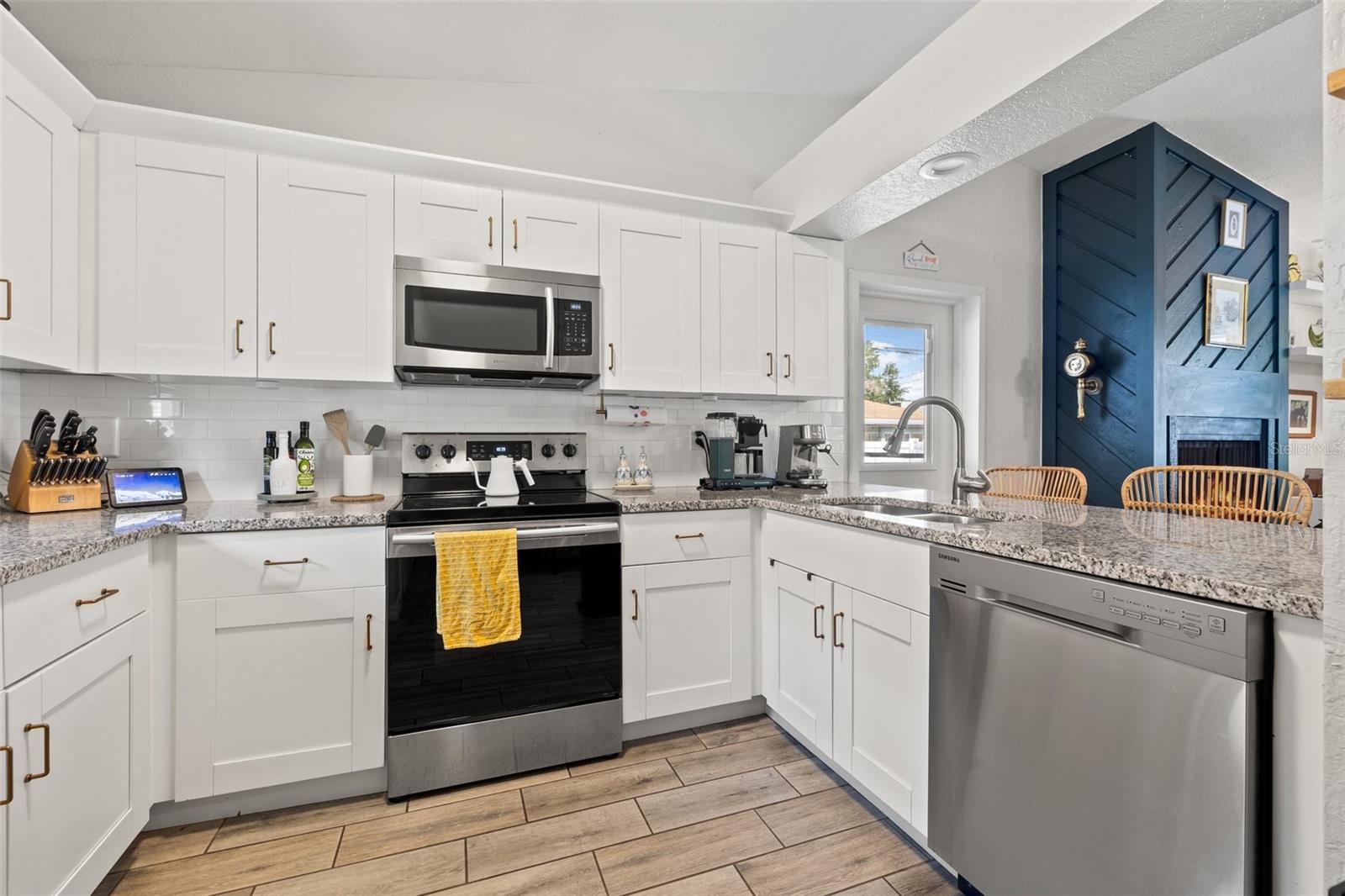 Image 13 of 35 For 7134 2nd Street N