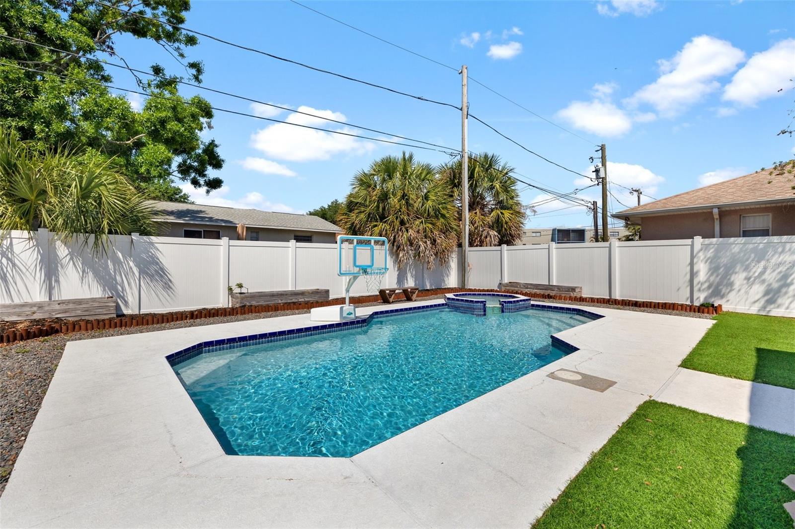 Image 29 of 35 For 7134 2nd Street N