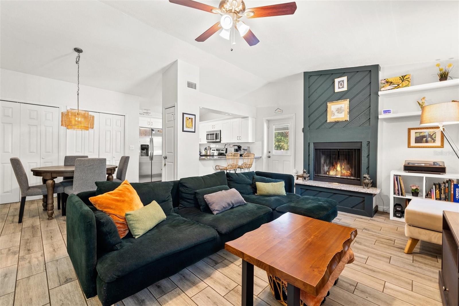 Image 5 of 35 For 7134 2nd Street N