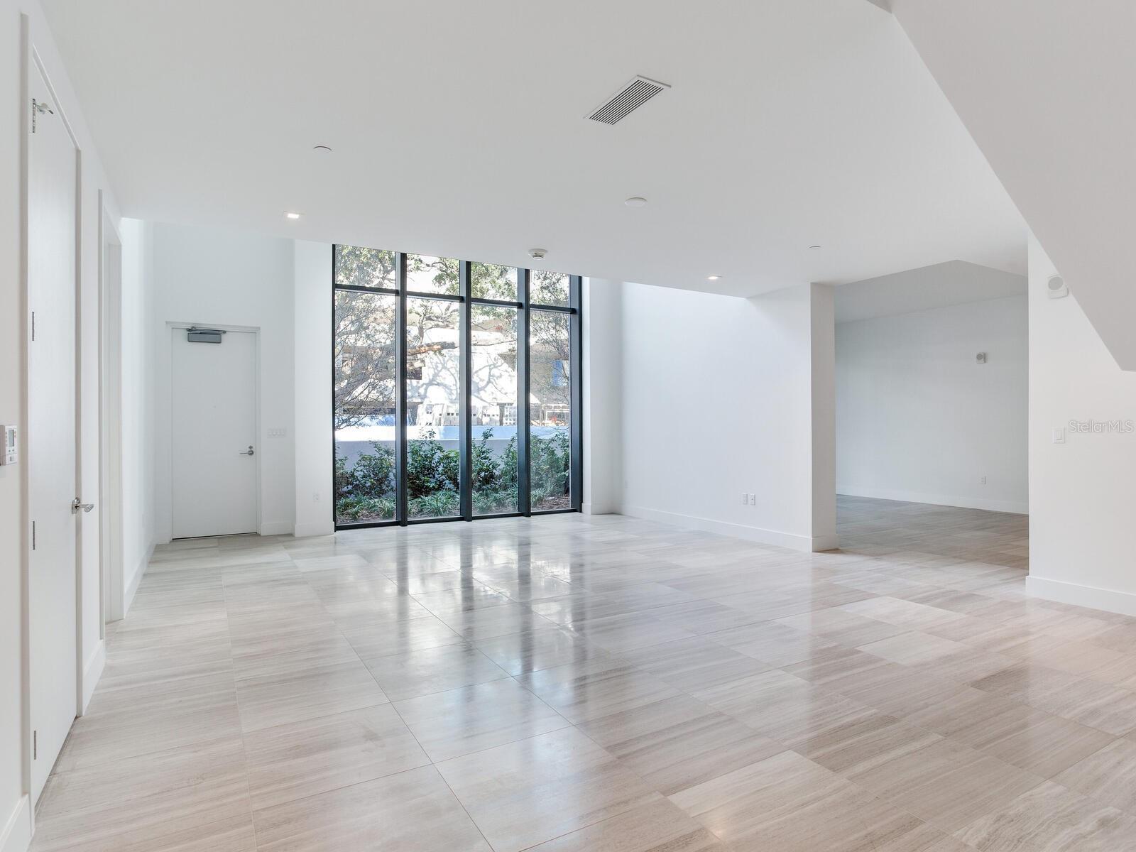 Image 44 of 99 For 3020 Santiago Street 4