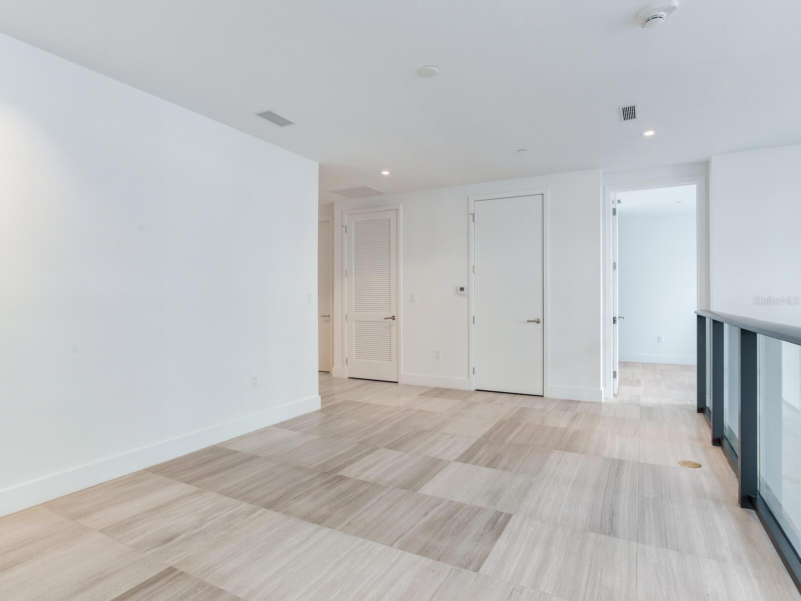 Image 63 of 99 For 3020 Santiago Street 4