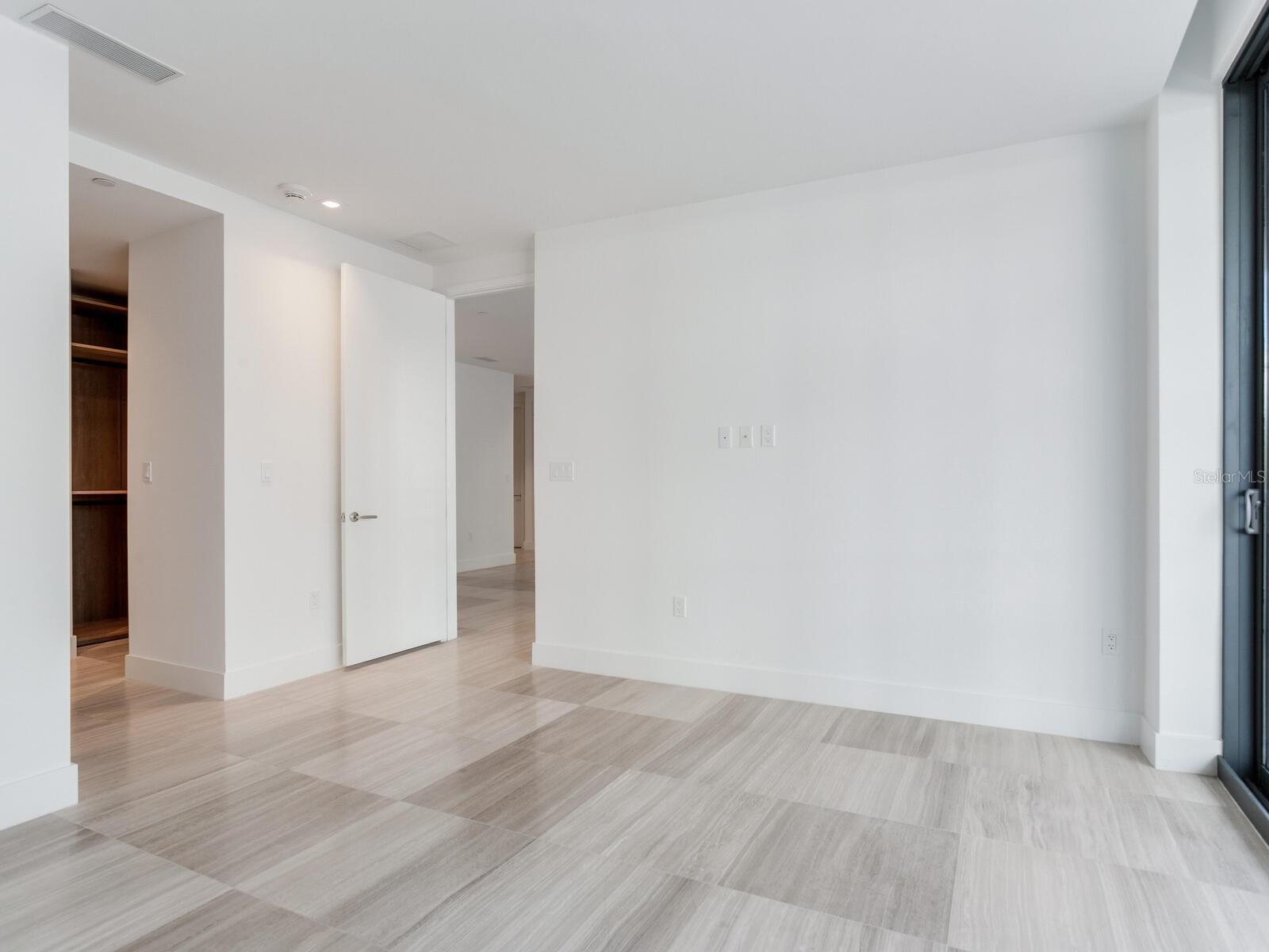 Image 72 of 99 For 3020 Santiago Street 4