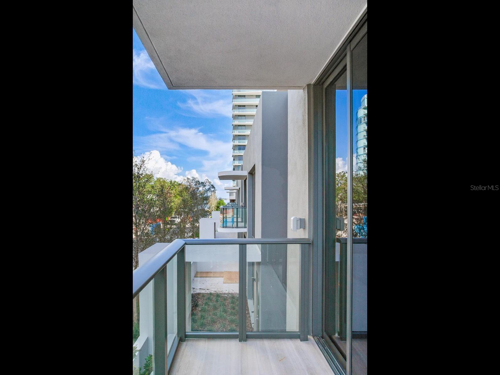 Image 73 of 99 For 3020 Santiago Street 4