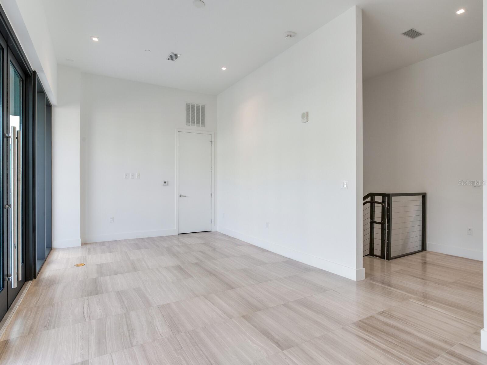 Image 86 of 99 For 3020 Santiago Street 4