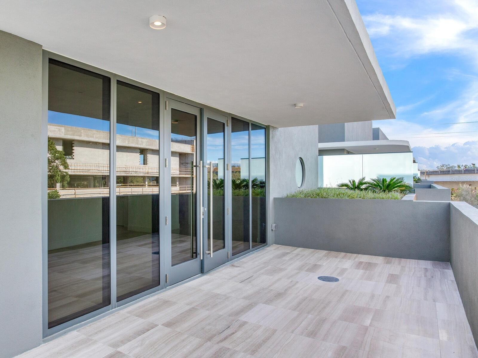 Image 92 of 99 For 3020 Santiago Street 4