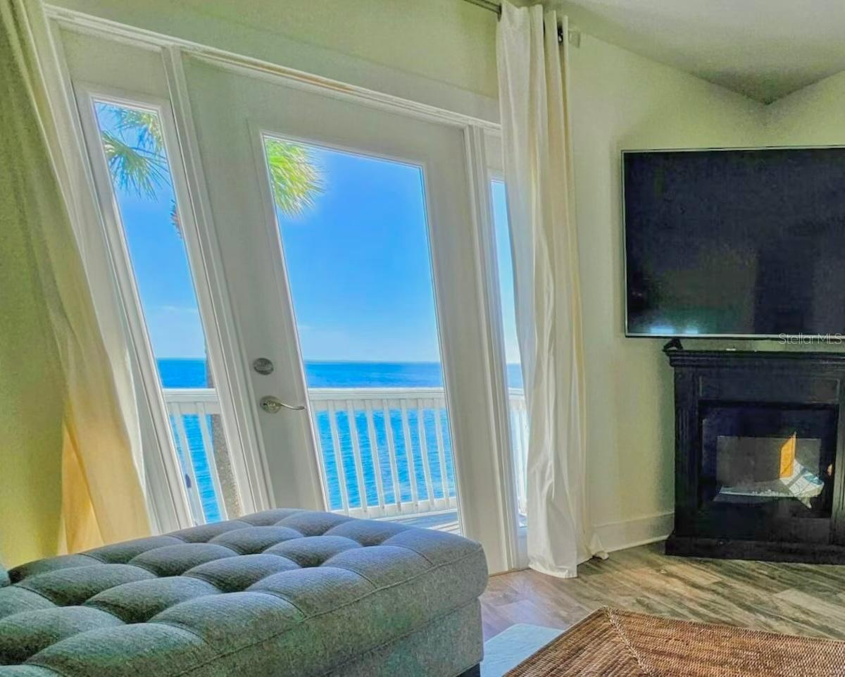 Image 10 of 34 For 5285 Coquina Key Drive Se C