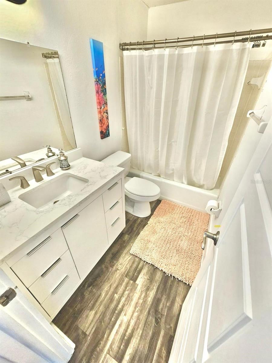 Image 20 of 34 For 5285 Coquina Key Drive Se C