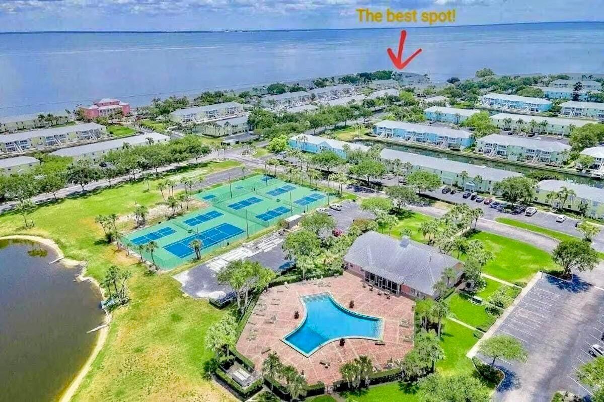 Image 30 of 34 For 5285 Coquina Key Drive Se C