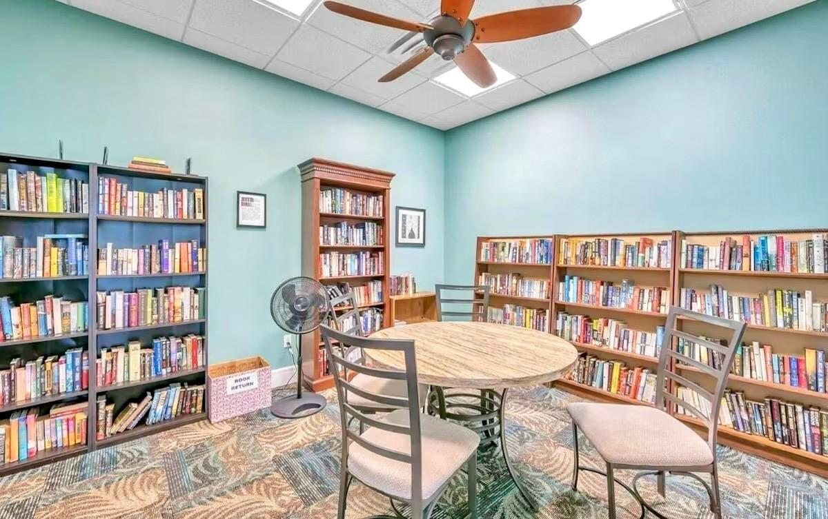 Image 33 of 34 For 5285 Coquina Key Drive Se C