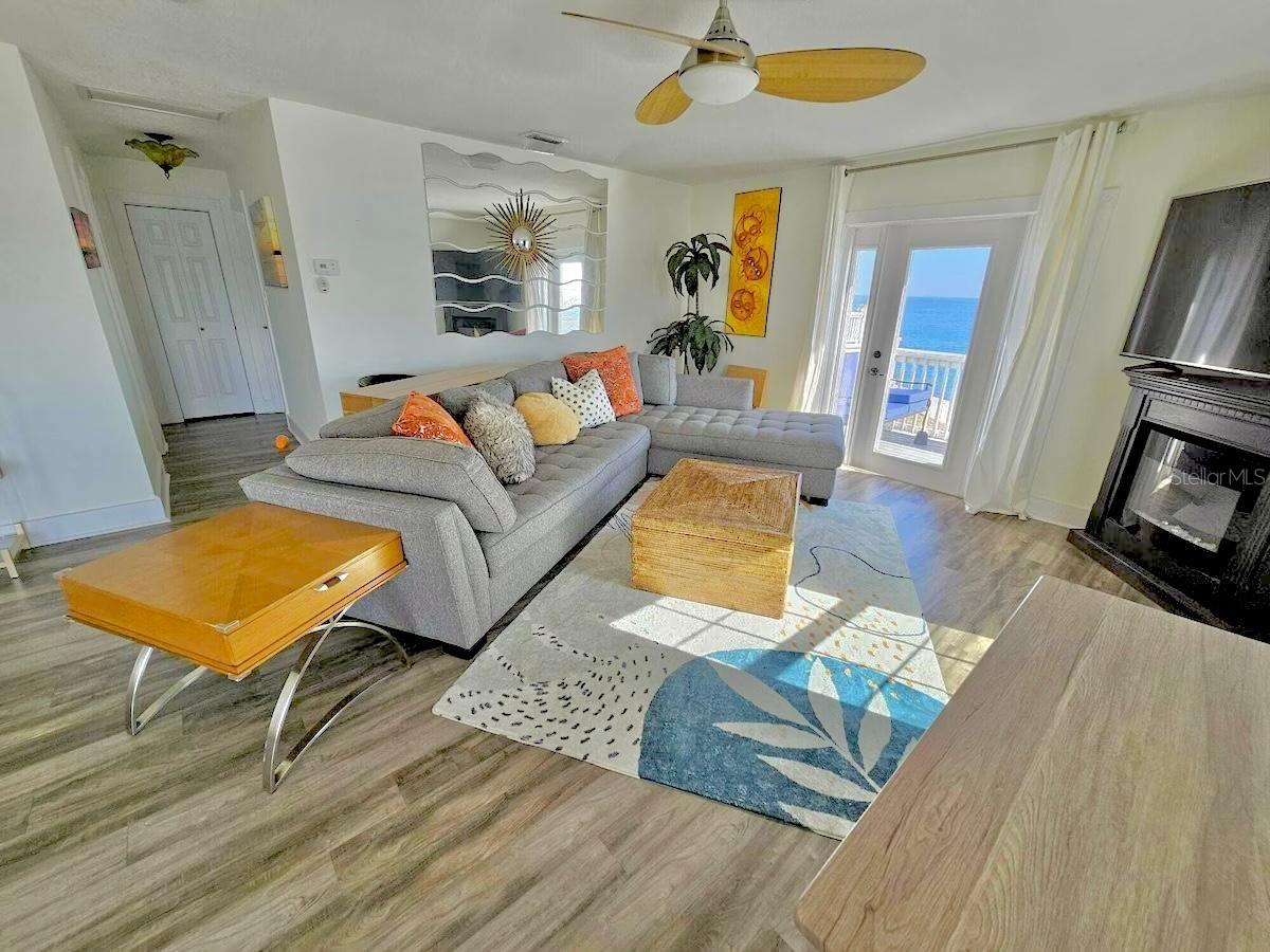 Image 7 of 34 For 5285 Coquina Key Drive Se C