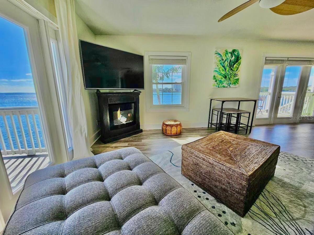 Image 8 of 34 For 5285 Coquina Key Drive Se C