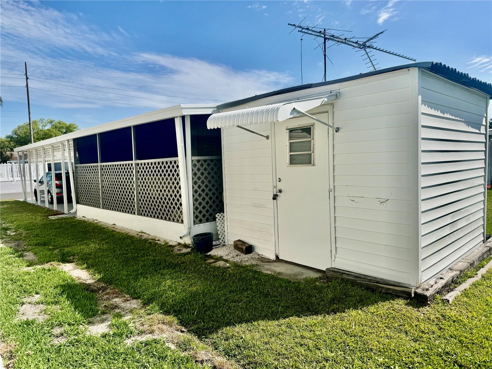 Image 12 of 40 For 11300 124th Avenue 63