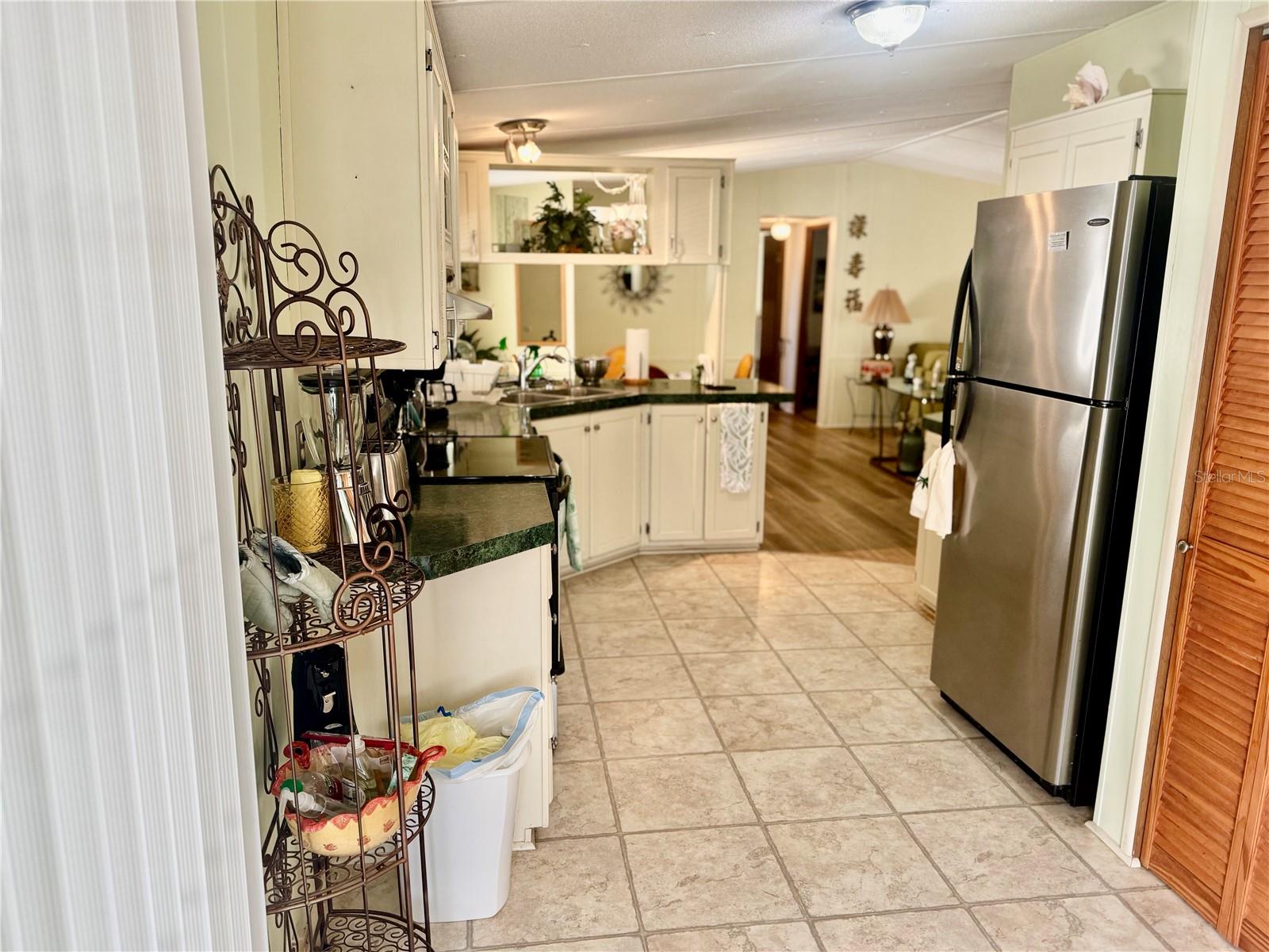Image 15 of 40 For 11300 124th Avenue 63