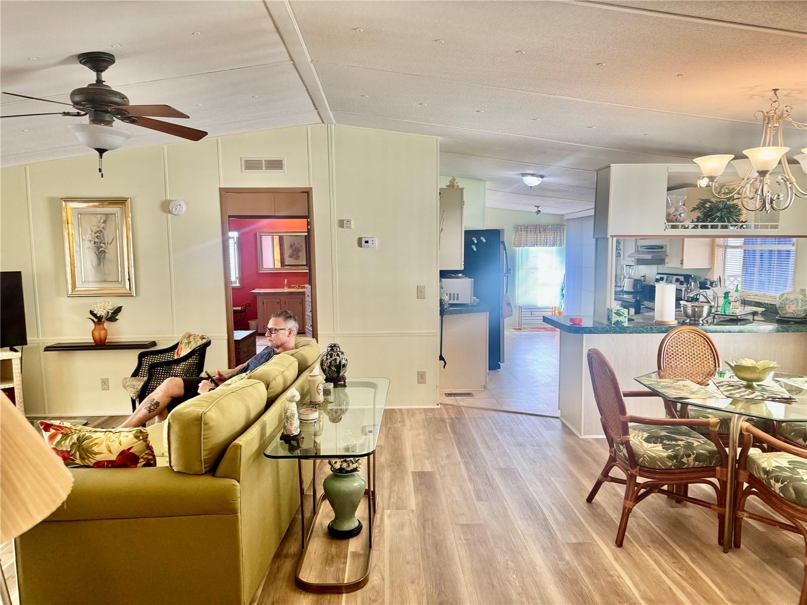 Image 16 of 40 For 11300 124th Avenue 63