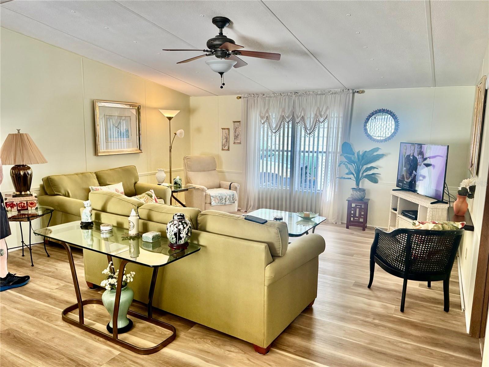 Image 21 of 40 For 11300 124th Avenue 63