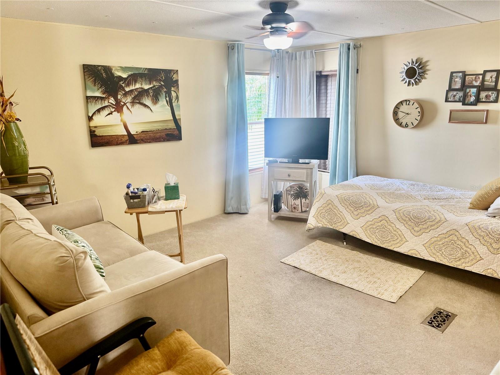 Image 33 of 40 For 11300 124th Avenue 63